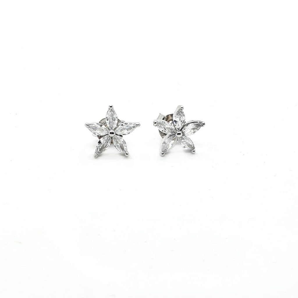 Flower earring with five petals of 925 sterling silver for sale.